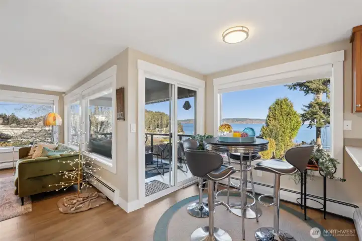 The breakfast nook lets you dream about your next sailboat trip on the Sound...or fishing and catching that prize salmon