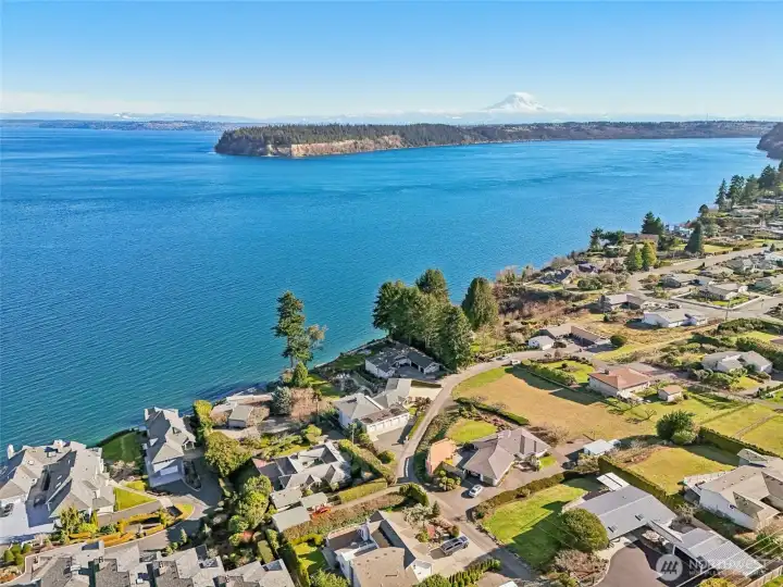 Point Defiance and Commencement Bay views are very impressive and calming.