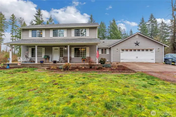 Welcome! 15045 119th Lane SE, Yelm WA. 4 bdrm + den, shy 5 acres.