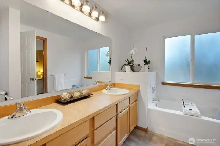Main floor Primary bath