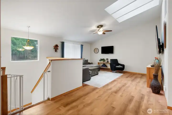 Bonus room with skylights on 2nd floor