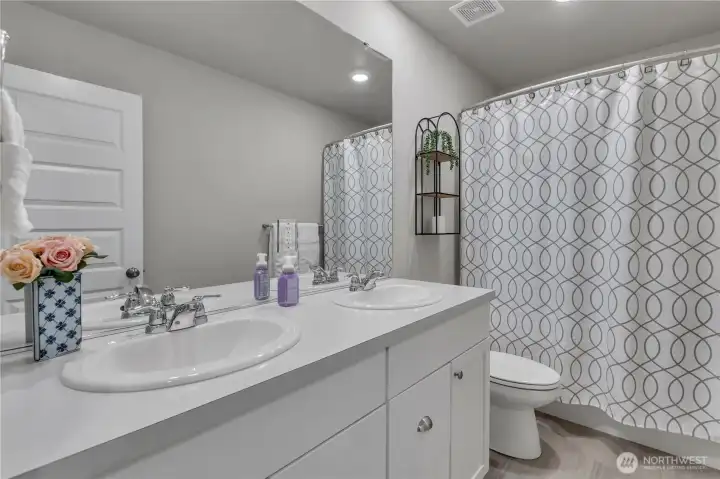 Second Floor Full Bathroom