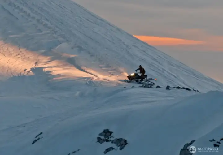 Snowmobile groomed trails abound in The Methow Valley + the largest network of Nordic ski trails in North America!