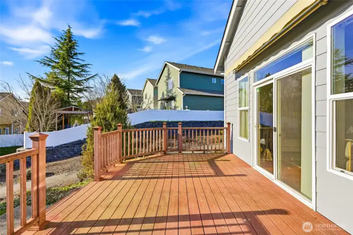 Step out to a sunny deck with a remote awning—perfect for entertaining or unwinding.