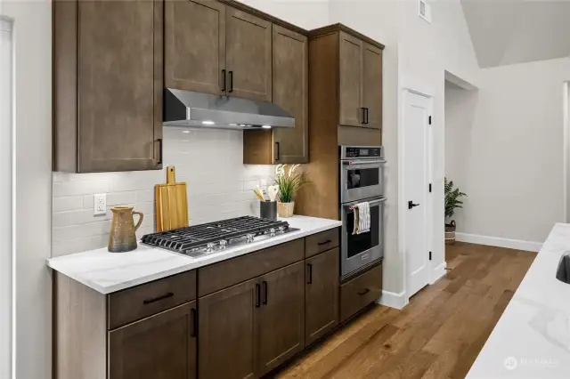 Kitchen with plenty of storage