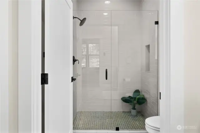 Primary walk-in-shower