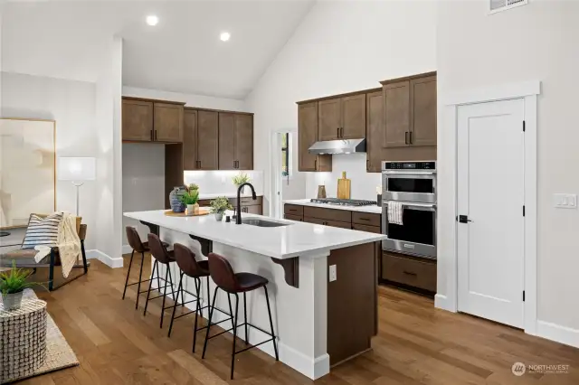 Kitchen with plenty of storage