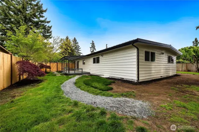 Side - to backyard