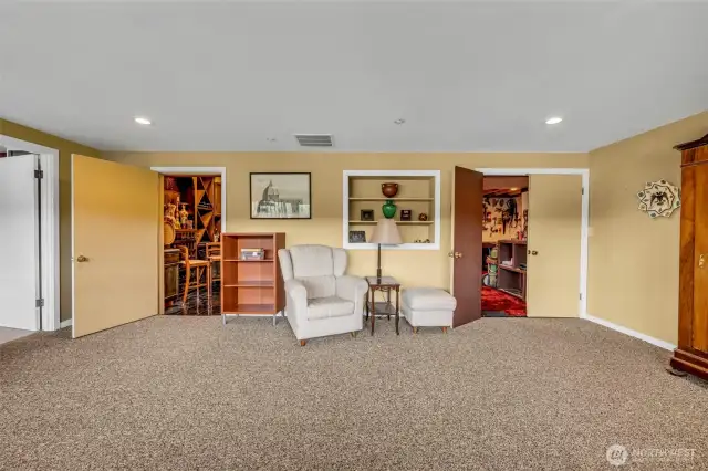 Recreational room with access to 2nd primary bedroom with ensuite
