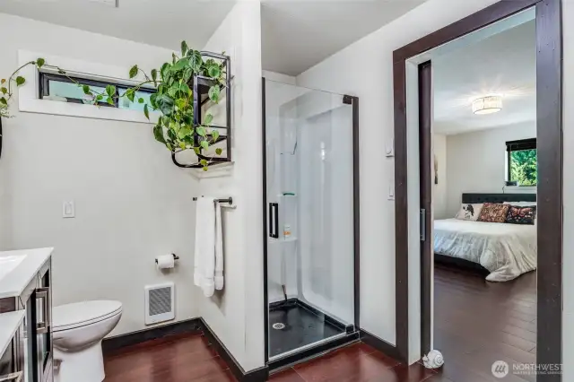Primary En-Suite Bathroom