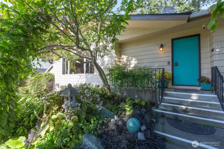 Beautifully landscaped & lush entrance