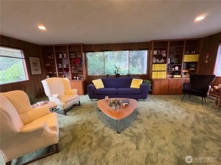 Spacious family rm