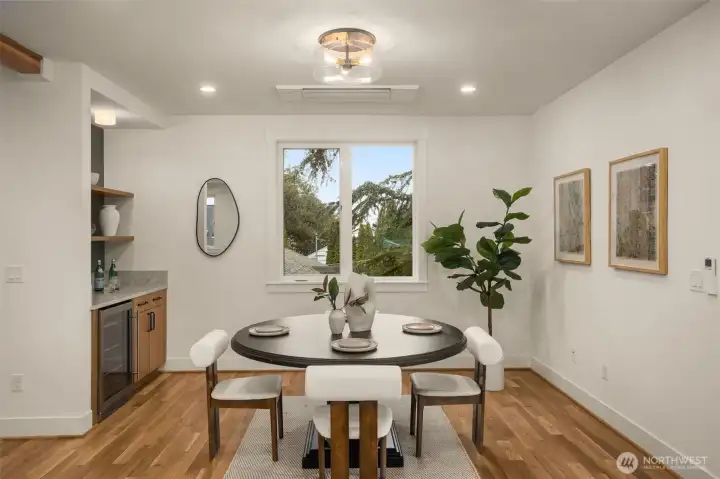 Dining/Great Rm Lvl 2