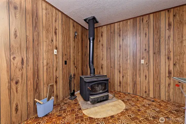 Wood stove in bonus space