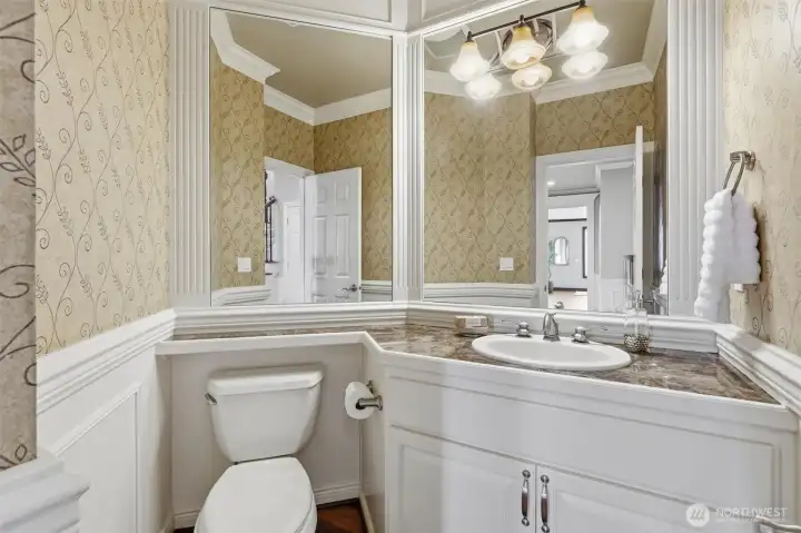 Main level powder bath.