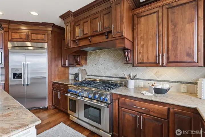 Chefs kitchen with double oven Range