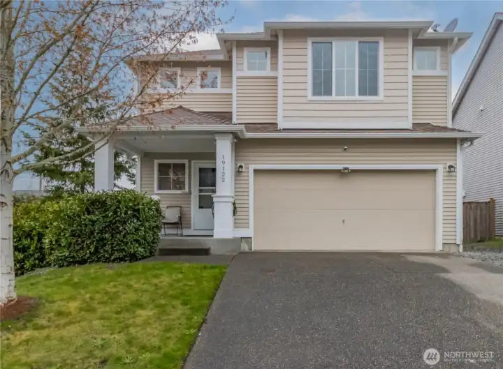 Light and bright 4-bedroom two story home ready for new residents