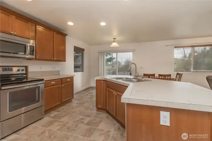 Tons of kitchen space to move around and entertain or private meals at home