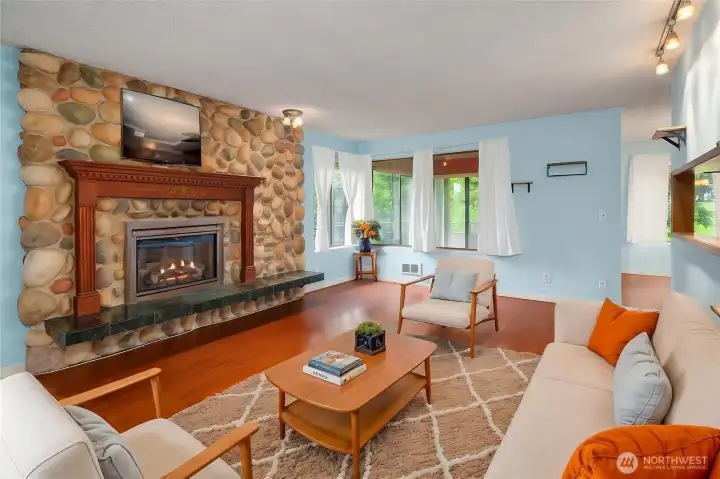 Large Cozy Living Room with Fireplace & Extra Space for Dining
