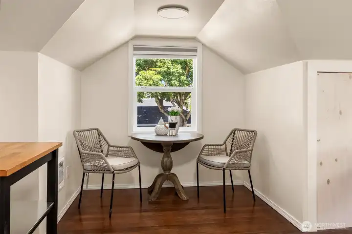 Upper Apartment Breakfast Nook