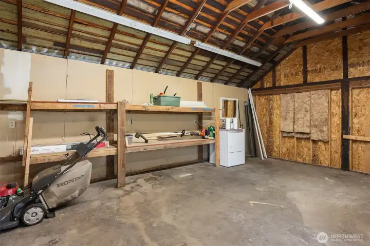 Detached 2 Car Garage