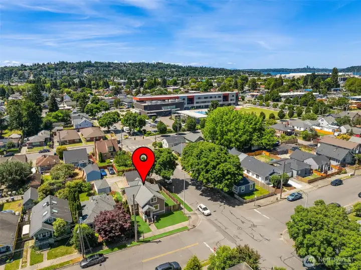 Downtown Renton Duplex - Walking Distance to Schools & Local Shopping