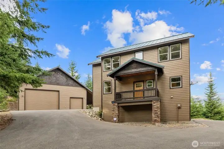 Welcome to the finest in Cle Elum mountain living! This Granite Creek retreat offers mountain privacy, year-round access, and an incredible 36' x 30' shop built for every adventure.