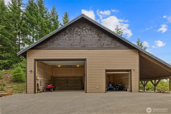 A true highlight of the property, the impressive 36' x 30' detached shop offers exceptional versatility and a full-length lean-to for even more covered storage.