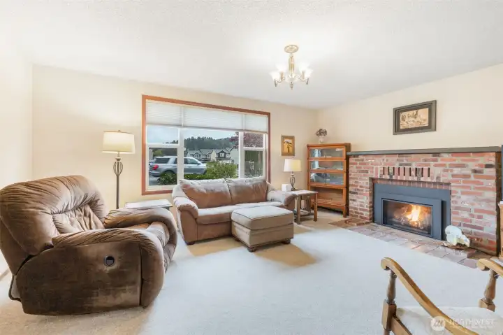 Large Living Room with New Gas Fireplace Large Living Room with New Gas Fireplace