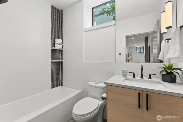 Lower unit full bath