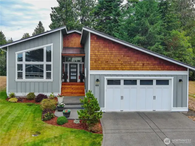 Located in a gated community is this single story sweetie!