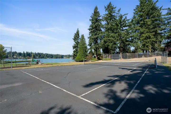 Be sure to check out the schools, parks, and amenities nearby!