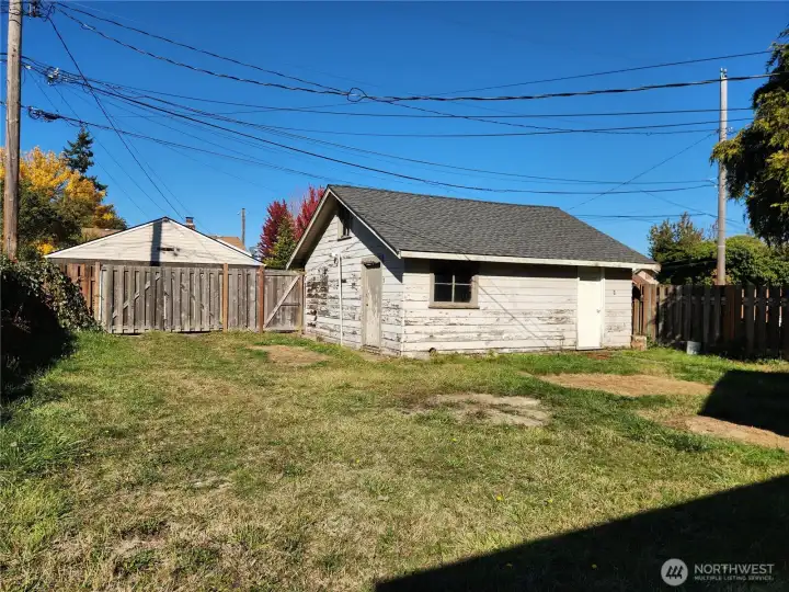 Detached garage on alley