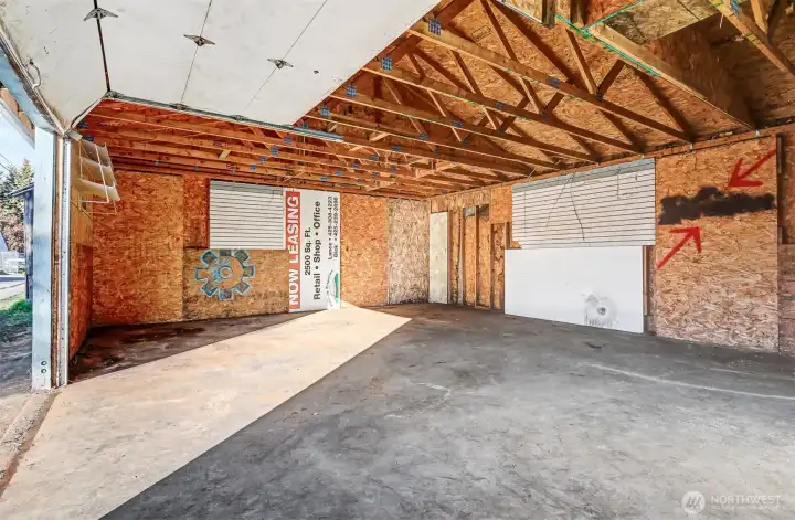 Detached Back Garage