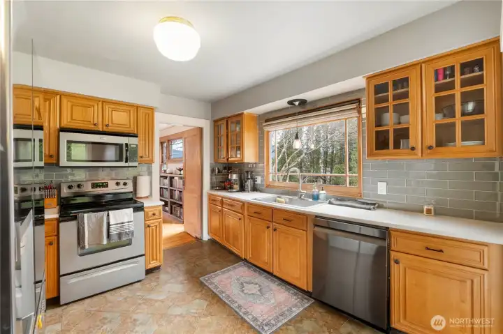 All appliances stay in the home!