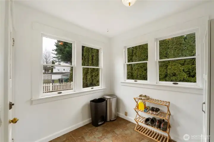 Mud room/Side entry