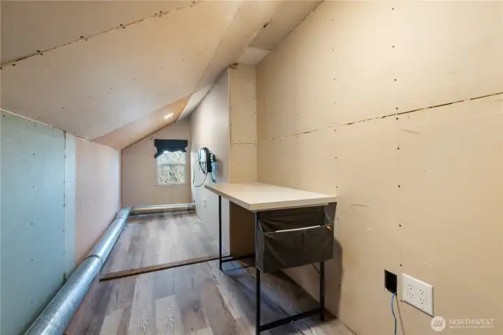 Bonus room! Use as office space, storage, or add a bathroom!