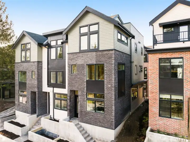 A striking new addition to the community by Shelter Homes—modern architecture designed for the Pacific Northwest lifestyle