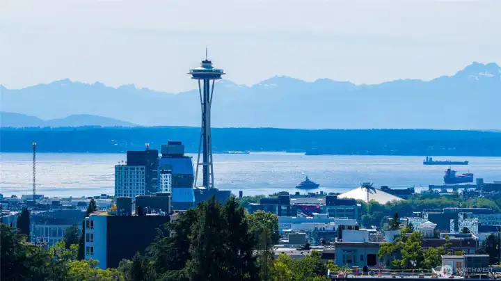 View of the iconic Seattle Space Needle