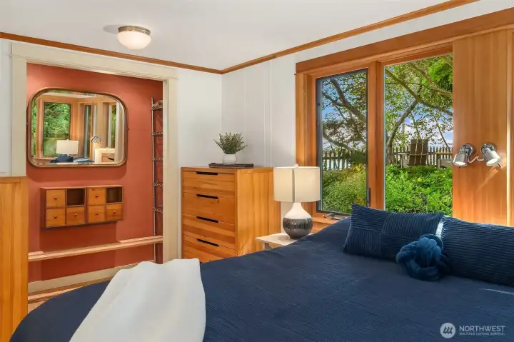 Wood built-ins and finishes are artistic, classic touches. Wood built-ins and finishes are artistic, classic touches.