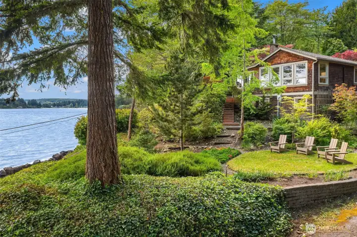 This jewel is waiting for you! Book your appointment today for a private viewing. This jewel is waiting for you! Book your appointment today for a private viewing.