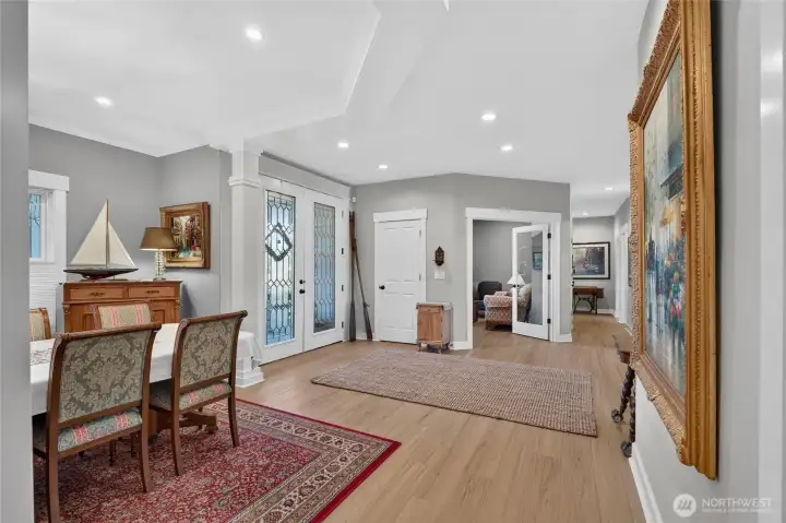 Great flow to the floorplan.