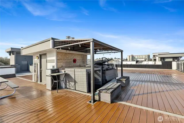 Sizzle & Shade – Just Enough Cover for a Perfect BBQ!