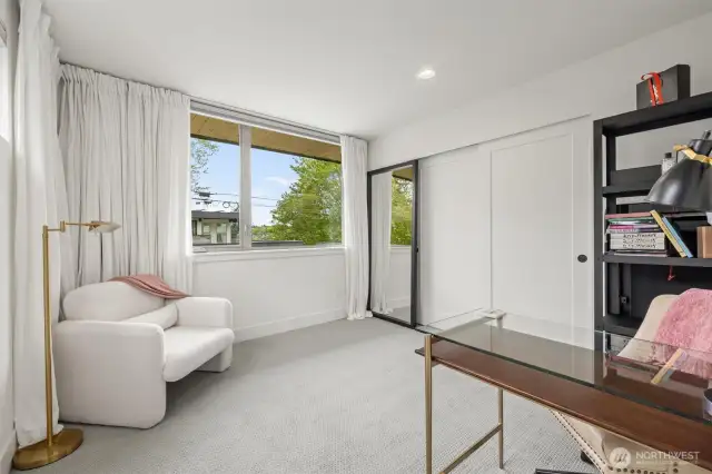 Second bedroom - great secondary room, guest room or home office!