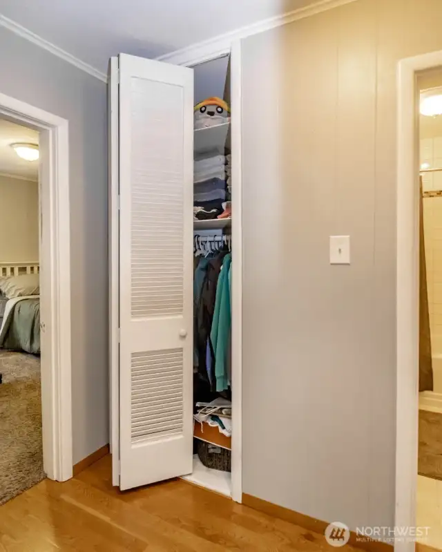 Centrally located between the bedrooms and bathroom, this hallway closet gives you easy-access storage for towels, bedding, or your favorite cozy hoodies — because no one ever said ‘too much storage!
