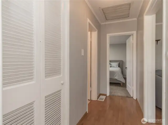 Extra storage in the hallway!