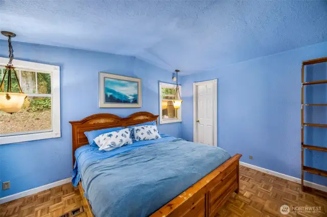 Mastr Bedroom