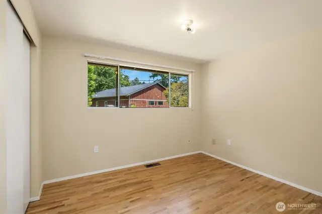 2nd bedroom.