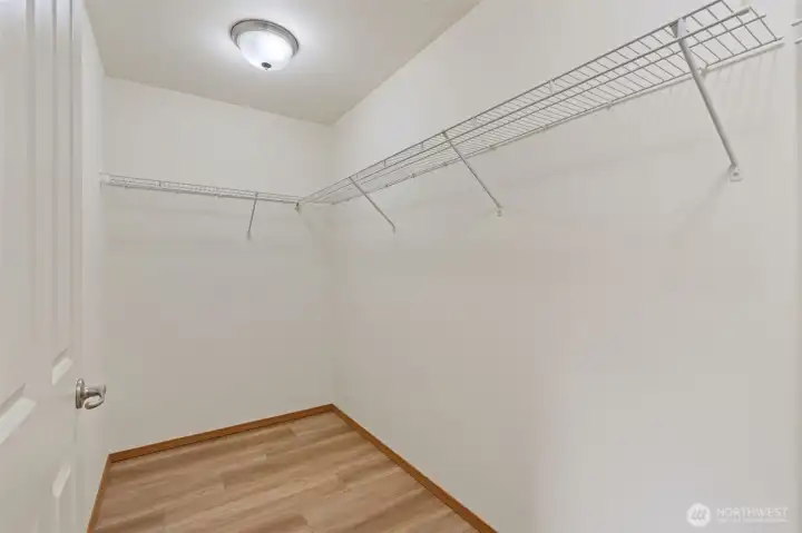 Primary suite closet