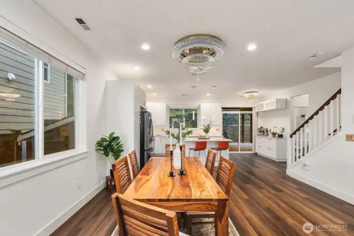 Dining area opening up to kitchen